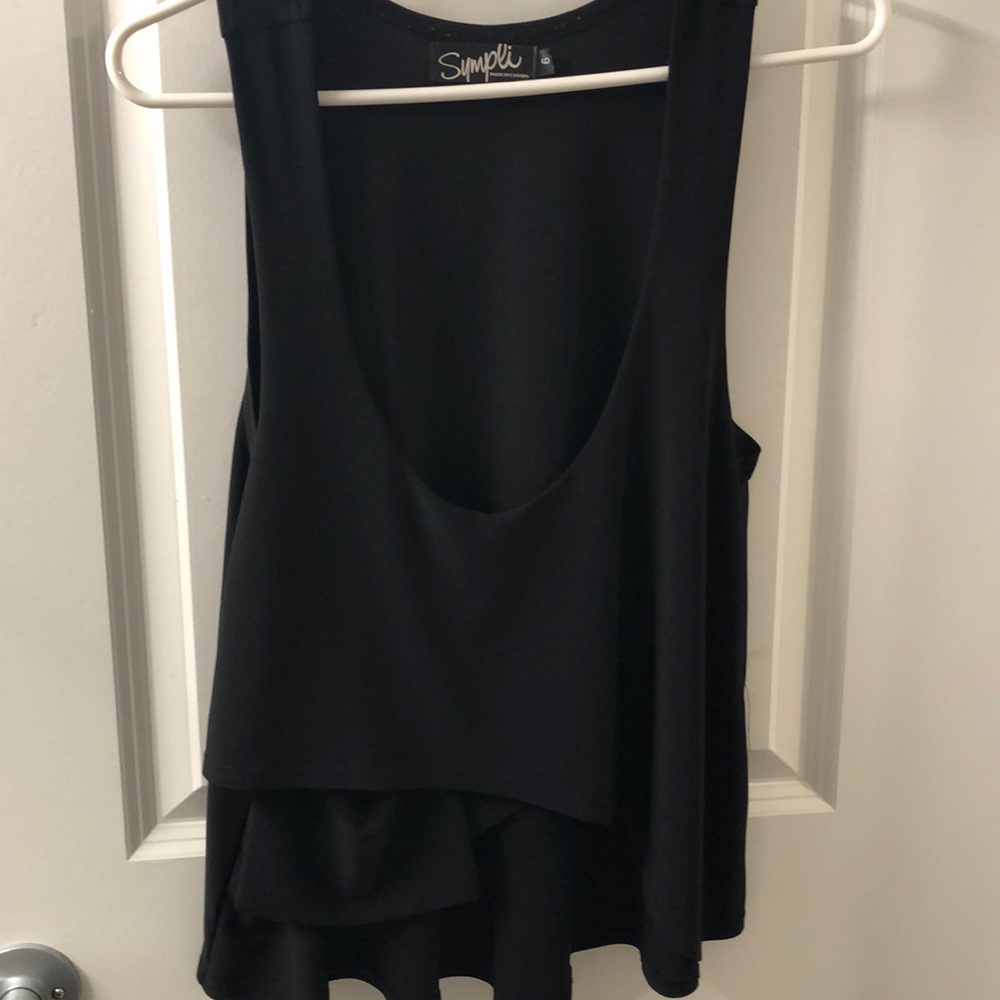 SYMPLI BLACK SLEEVELESS TOP